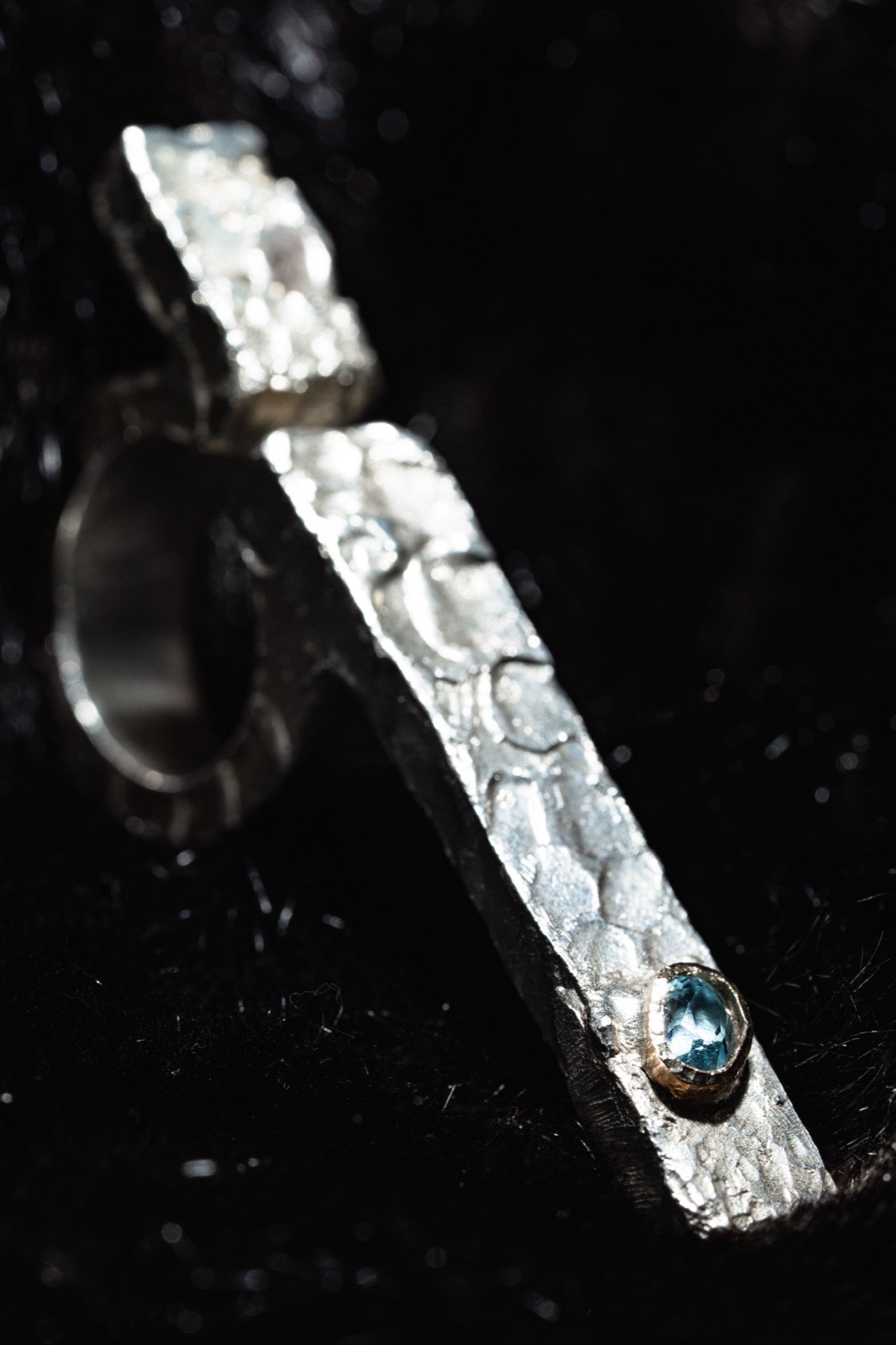 Long ring with round gem alternate view