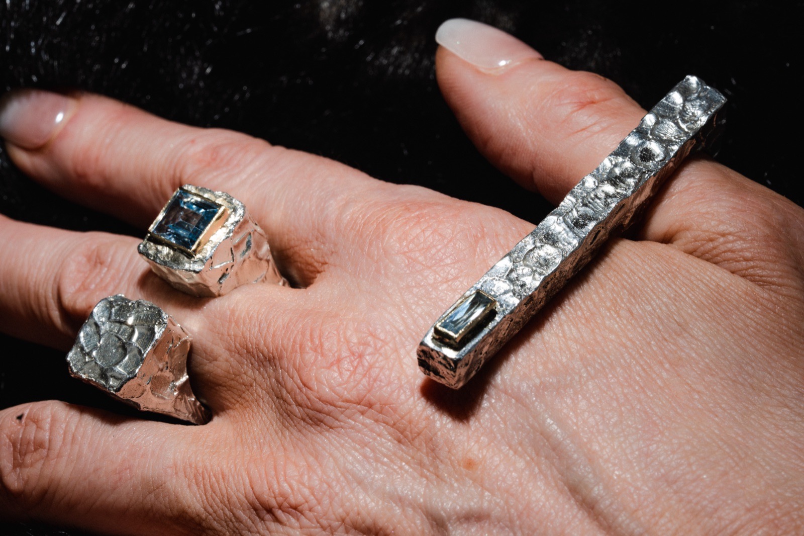 Aquamarine bar ring alternate view